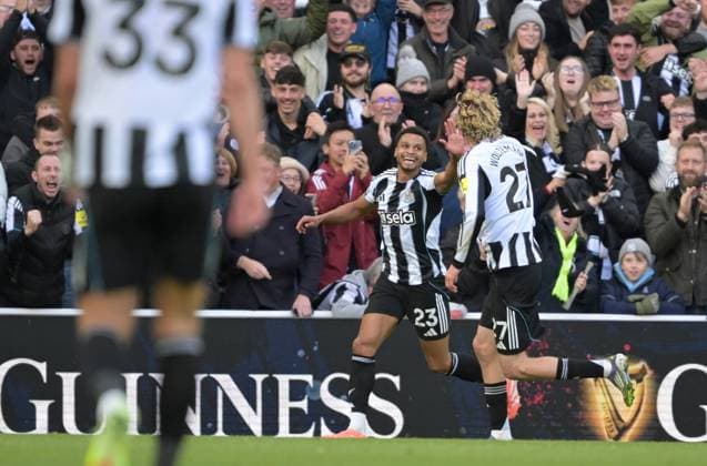 Jacob Murphy of Newcastle United celebrates scoring the opening goal 1-0 with Nick Woltemade Newcastle United v Fulham, Premier League, Football, St James Park, Newcastle, UK - 25 Oct 2025Newcastle St James Park United Kingdom EDITORIAL USE ONLY No use with unauthorised audio, video, data, fixture lists, club league logos or live services. Online in-match use limited to 120 images, no video emulation. No use in betting, games or single club league player publications. Copyright: xGreigxCowie Shutterstockx 15593332ao