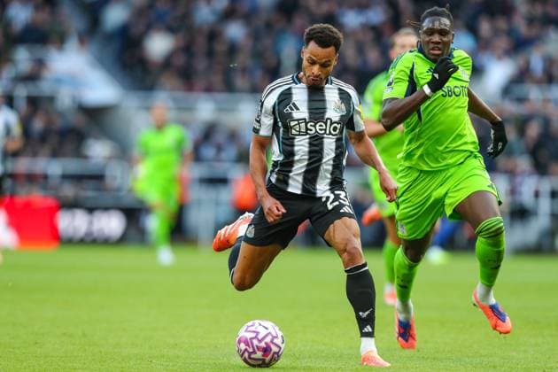 Newcastle United v Fulham, Premier League Jacob Murphy Of Newcastle United scores a GOAL 1-0 during the Newcastle United v Fulham Premier League match at St. James Park, Newcastle Upon Tyne, England on 25 October 2025 Credit: Lee Keuneke Every Second Media Editorial use only. All images are copyright Every Second Media Limited. No images may be reproduced without prior permission. All rights reserved. Premier League and Football League images are subject to licensing agreements with Football DataCo Limited. see https: www.football-dataco.com Copyright: xIMAGO EveryxSecondxMediax ESM-1639-0042 LeexKeunekex xEveryxSecondxMediax