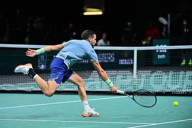 TENNIS : Rolex Paris Masters - Paris - 25 10 2025 Damir Dzumhur ( Bosnia ) during the Rolex Paris Masters at Paris La Defense Arena on October 25, 2025 in Nanterre, France. (Photo by Federico Pestellini PSNewz ) ParisFrance  Copyright: xFedericoxPestellinix