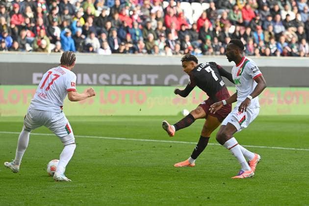 Goal Antonio NUSA Leipzig to 0 3, Action,Achuss against Chrislain MATSIMA FC AUGSBURG and Cedric Adrian ZESIGER FC Augsburg Football 1 Bundesliga Season 2025 2026, Matchday 8, Matchday08 FC Augsburg RB Leipzig on 25 10 2025 , WWK A R E N A