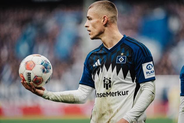 Soccer Men Season 2025 2026 1 Soccer Bundesliga 8 Matchday Hamburger SV vs VfL Wolfsburg 25 10 2025 Miro Muheim 28, HSV Hamburg Volksparkstadion Hamburg Germany