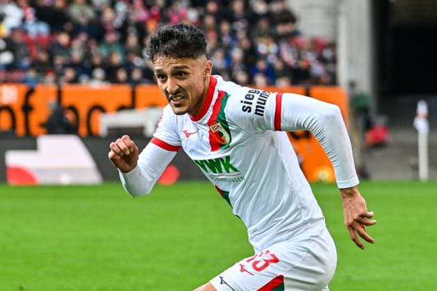 GER, 1 FBL, FC Augsburg vs RB Leipzig 25 10 2025, WWK Arena, Augsburg, GER, 1 FBL, FC Augsburg vs RB Leipzig, in the picture Dimitrios Giannoulis FC Augsburg, 13 nordphotoxGmbHx xHafner nph00200