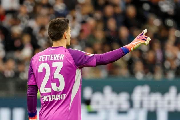 Michael Zetterer Eintracht Frankfurt, 23 , Germany, Football, 1 Bundesliga, Matchday 8, 2025 2026, Eintracht Frankfurt vs FC St Pauli, 25 10 2025, Deutsche Bank Park, Frankfurt am Main, Germany Frankfurt am Main Deutsche Bank Park Hessen Germany Copyright: xGrantxHubbsx