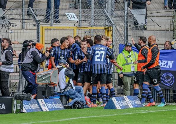 Germany 3 Liga 2025 26 SV Waldhof Mannheim vs TSV 1860 Munich Carl Benz Stadion Mannheim Kennedy Okpala, SV Waldhof Mannheim, 32 Goal celebration for 3 1 Mannheim Carl Benz Stadion Baden Württemberg Germany Copyright: xBenedictxChristx