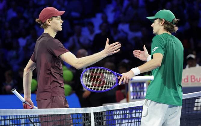 TENNIS - ATP, Tennis Herren Erste Bank Open VIENNA,AUSTRIA,25.OCT.25 - TENNIS - ATP World Tour, Erste Bank Open. Image shows Jannik Sinner (ITA) and Alex de Minaur (AUS).  GEPAxpictures xWalterxLuger