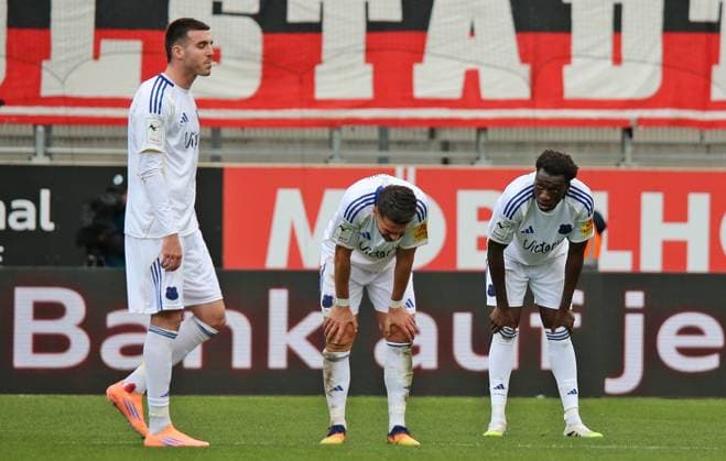 25 10 2025, xpfrx, Football 3 Liga, FC Ingolstadt 1 FC Saarbrücken v l Kaan Caliskaner, Kasim Rabihic, Abdoulaye Kamara Saarbrücken disappointed after conceding 2 1 DFL DFB REGULATIONS PROHIBIT ANY USE OF PHOTOGRAPHS as IMAGE SEQUENCES and or QUASI VIDEO Ingolstadt