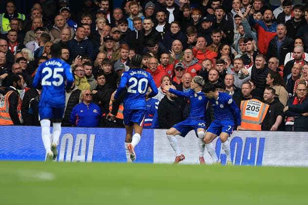 Chelsea v Sunderland Premier League 25 10 2025. GOAL Chelsea Forward Alejandro Garnacho (49) makes it 1-0 during the Premier League match between Chelsea and Sunderland at Stamford Bridge, London, England on 25 October 2025. London Stamford Bridge Greater London England Editorial use only DataCo restrictions apply See www.football-dataco.com , Copyright: xChrisxFoxwellx PSI-23106-0013