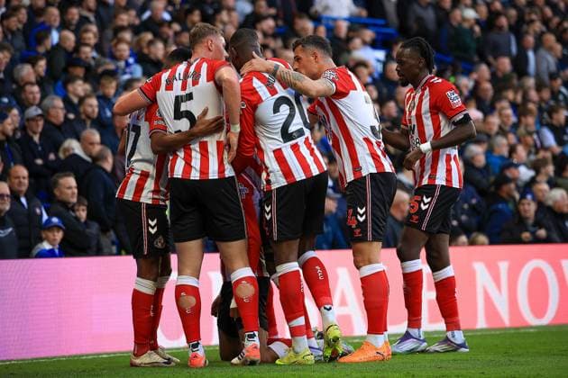 Chelsea v Sunderland Premier League 25 10 2025. GOAL Celebration Sunderland Forward Wilson Isidor (18) makes it 1-1 during the Premier League match between Chelsea and Sunderland at Stamford Bridge, London, England on 25 October 2025. London Stamford Bridge Greater London England Editorial use only DataCo restrictions apply See www.football-dataco.com , Copyright: xChrisxFoxwellx PSI-23106-0044