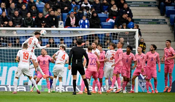 Penalty area scene, goal area scene Julian Niehues 1 FC Heidenheim 1846 FCH 16 header duel duel action TSG 1899 Hoffenheim vs 1 FC Heidenheim 1846 FCH 25 10 2025 DFL REGULATIONS PROHIBIT ANY USE OF PHOTOGRAPHS AS IMAGE SEQUENCES AND OR QUASI VIDEO TSG 1899 Hoffenheim vs 1 FC Heidenheim 1846 FCH