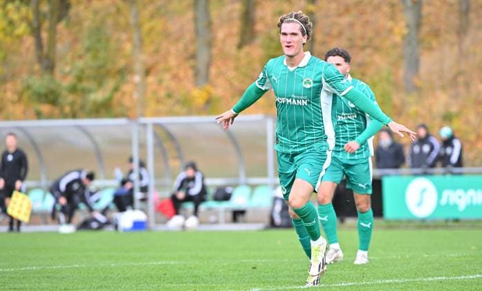 25 10 2025 Soccer Season 2025 2026 Regionalliga Bayern 15 Matchday SpVgg Greuther Fürth Fuerth II U23 Kleeblatt SpVgg Ansbach Mezi xmexzix Goal cheers joy after team circle team team to 2 0 by Juan Ignacio Cabrera Ros 15, SpVgg Greuther Fürth II