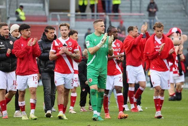 Energie celebrates victory Football 3 Liga 2025 2026 FC Energie Cottbus TSV Havelse