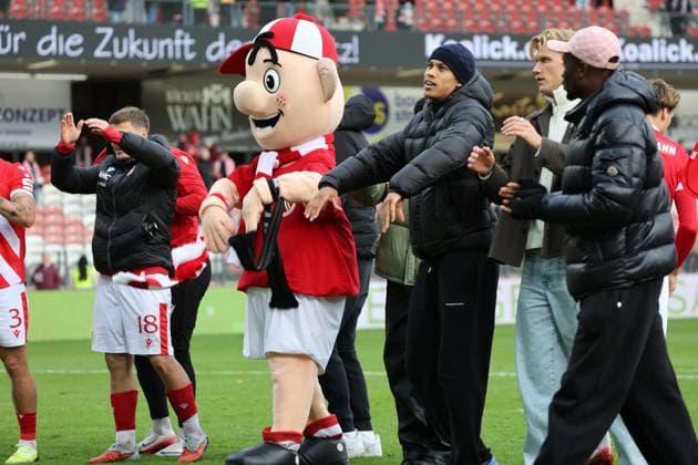Energie celebrates victory Football 3 Liga 2025 2026 FC Energie Cottbus TSV Havelse