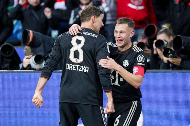 Joshua Kimmich (FC Bayern Muenchen) bejubelt seinen Treffer zum 0:1 mit Leon Goretzka (FC Bayern Muenchen), Bundesliga, Borussia Mönchengladbach v FC Bayern München, Stadion im Borussia-Park am 25. October 2025 in Mönchengladbach, Deutschland. (Foto von Marco Steinbrenner DeFodi Images) Joshua Kimmich (FC Bayern Muenchen) celebrates after scoring his teams first goal with Leon Goretzka (FC Bayern Muenchen), Bundesliga, Borussia Mönchengladbach v FC Bayern München, Stadion im Borussia-Park, October 25, 2025 in Mönchengladbach, Germany. (Photo by Marco Steinbrenner DeFodi Images) DFL regulations prohibit any use of photographs as image sequences and or quasi-video. Joshua Kimmich FC Bayern Muenchen celebrates his goal for 0 1 with Leon Goretzka FC Bayern Muenchen , Bundesliga, Borussia Mönchengladbach v FC Bayern München, Stadion im Borussia Park, October 25, 2025 in Mönchengladbach, Germany Photo by Marco Steinbrenner DeFodi Images Joshua Kimmich FC Bayern Muenchen celebrates after scoring his teams first goal with Leon Goretzka FC Bayern Muenchen , Bundesliga, Borussia Mönchengladbach v FC Bayern München, Stadion im Borussia Park, October 25, 2025 in Mönchengladbach, Germany Photo by Marco Steinbrenner DeFodi Images DFL regulations prohibit any use of photographs as image sequences and or quasi video
