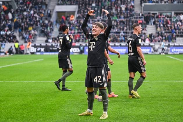 25 10 2025, Football, 1 Bundesliga, Matchday 8 Season 2025 2026, Borussia Mönchengladbach FC Bayern Munich, Lennart Karl FC Bayern Munich celebrates the goal to 0 3, xRHR PHOTO TKx Copyright: RHR-FOTOx RHR-FOTO TK