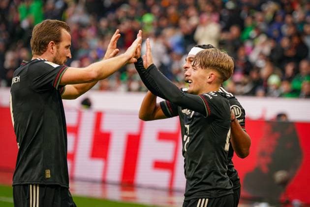 Germany Soccer Bundesliga 2025 26, 8 Matchday Borussia Mönchengladbach vs FC Bayern Munich Borussia Park Mönchengladbach Goal and goal celebration to 0 3 by Lennart Karl Bayern 42 Joy, emotions, jubilation Mönchengladbach North Rhine-Westphalia Germany Copyright: xJOERANxSTEINSIEKx