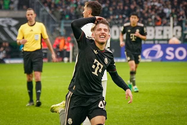 Germany Soccer Bundesliga 2025 26, 8 Matchday Borussia Mönchengladbach vs FC Bayern Munich Borussia Park Mönchengladbach Goal and goal celebration to 0 3 by Lennart Karl Bayern 42 Joy, emotions, jubilation Mönchengladbach North Rhine-Westphalia Germany Copyright: xJOERANxSTEINSIEKx