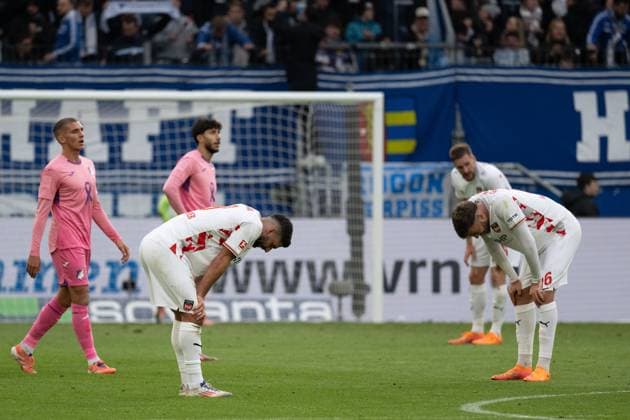 After the end of the game disappointment, frustration at Stefan Schimmer FC Heidenheim, 09 , Julian Niehues FC Heidenheim, 16 GER, TSG 1899 Hoffenheim vs 1 FC Heidenheim, Football, Men, 1 Bundesliga, 8 Matchday, Season 2025 2026, 25 10 2025, DFL DFB REGULATES PROHIBIT ANY USE OF PHOTOGRAPHS AS IMAGE SEQUENCES AND OR QUASI VIDEO, GER, TSG 1899 Hoffenheim vs 1 FC Heidenheim, Football, Men, 1 Bundesliga, Matchday 8, Season 2025 2026, 25 10 2025 Sinsheim Copyright: xEibner-Pressefoto WolfgangxFrankx EP_WFK