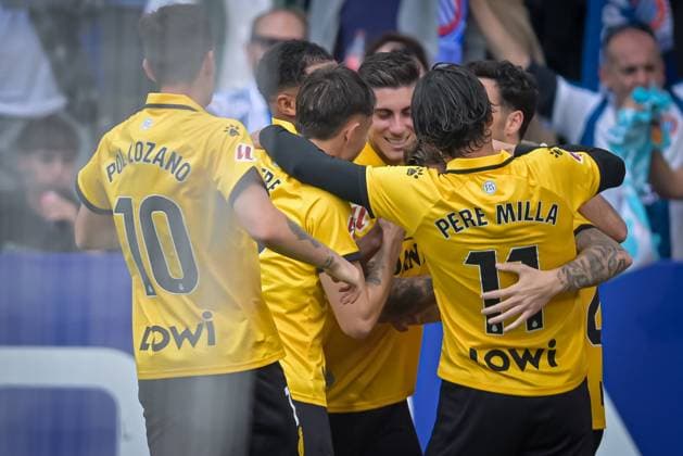 Carlos Romero RCD Espanyol celebrates after scoring his team s goal with team mates during a La Liga EA Sports match between RCD Espanyol and Elche CF at Stage Front Stadium in Barcelona, , Spain, on October 25 2025 Photo by Felipe Mondino Copyright: x@FELIPExMONDINOx