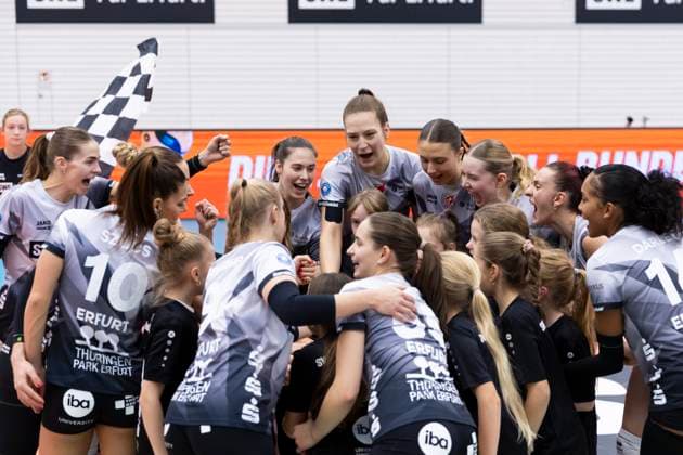1 Volleyball Bundesliga Women Schwarz Weiss Erfurt vs VfB Suhl Lotto Thüringen Erfurt 25 10 2025 Schwarz Weiss Erfurt 1 Volleyball Bundesliga Women Schwarz Weiss Erfurt vs VfB Suhl Lotto Thüringen Riethsporthalle Erfurt 25 10 2025 Copyright: xBEAUTIFULxSPORTS Duehringx