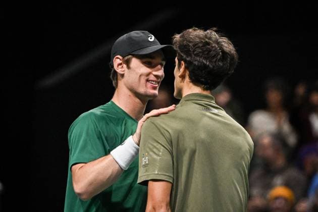 Rolex Paris Masters 2025 qualifications in Paris FA Pierre-Hugues Herbert cheers Valentin Royer after competing during the Rolex Paris Masters 2025 qualifications at the Paris La Defense Arena in Paris, on October 25, 2025. Photo by Firas Abdullah ABACAPRESS.COM Paris Ile-de-France France  Copyright: xAbdullahxFiras ABACAx