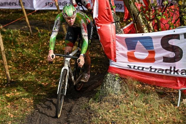 Belgian Toon Vandebosch pictured in action during the elite men s race of the Exact Cross, stage 3 (out of 7) in the Exact Cross cyclocross competition, in Heerde, on Saturday 25 October 2025. DAVIDxPINTENS  x137917161x