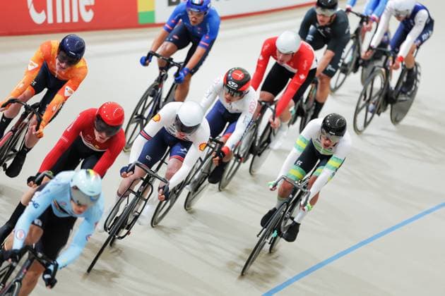 2025 Tissot UCI Track World Championships Picture by Alex Whitehead SWpix.com - 25 10 2025 - Cycling - 2025 Tissot UCI Track World Championships - Velodromo PenalolÃ n, Santiago, Chile - Men™s Omnium - Scratch Race - Matthew Bostock (Great Britain) Copyright: x xSWpix.comx(t axPhotographyxHubxLtd)xAlexxWhitehead SWpix.comx SWP-3030-11406