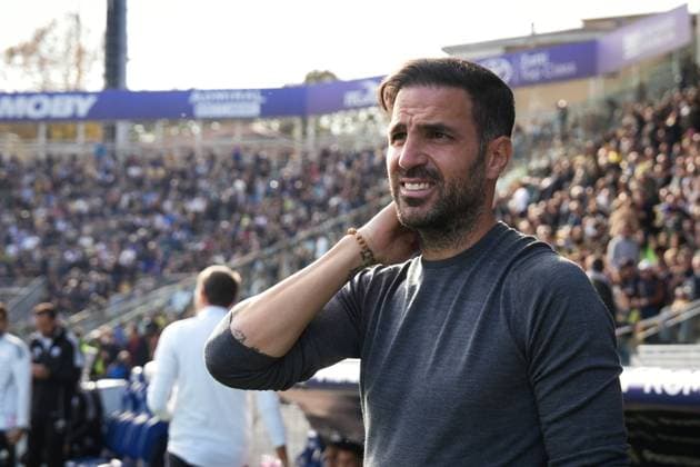 ComoÕs head coach Cesc Fabregas looks on during the Serie A soccer match between Parma and Como at Ennio Tardini Stadium in Parma, North Italy, Saturday, October 25, 2025. Soccer  Copyright: xMassimoxPaolone LaPressex