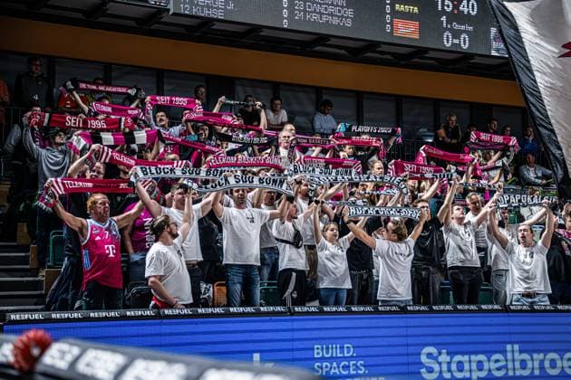 1 Basketball Bundesliga, easyCredit BBL, Season 2025 2026, Men, Main round, Matchday 5, 25 10 2025, RASTA Vechta Telekom Baskets Bonn The fans of Telekom Baskets Bonn before the game Vechta RASTA Dome Lower Saxony Germany