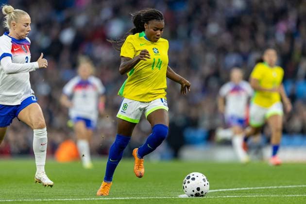 England Women v Brazil Women Friendly 25 10 2025. Brazil Women Ludmila runs forward with ball during the Friendly match between England Women and Brazil Women at the Etihad Stadium, Manchester, England on 25 October 2025. Editorial use only , Copyright: xManjitxNarotrax PSI-23064-0009