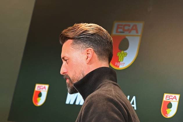 Departure Sandro WAGNER Coach FC Augsburg , single picture,cropped single motif,portrait,portrait,portrait PRESS CONFERENCE Football 1 Bundesliga Season 2025 2026, 8 Matchday, Matchday08 FC Augsburg RB Leipzig 0 6 on 25 10 2025 , WWK A R E N A