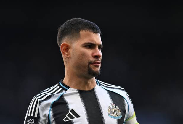 Bruno Guimaraes of Newcastle United during the Premier League 2025 26 League match between Newcastle United FC and Fulham at St James Park on October 25, 2025 in Newcastle upon Tyne, England. Copyright: xRichardxLee SportsxPressxPhotox Sportspressphoto_SPR50913