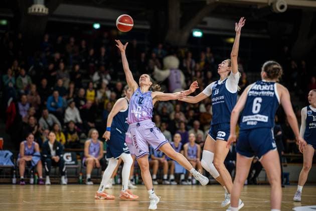Basketball Berlin 25 10 2025 Season 2025 2026 Toyota DBBL 1 Bundesliga Women, Women Alba Berlin SYNTAINICS MBC Lena Gohlisch Alba, No 12