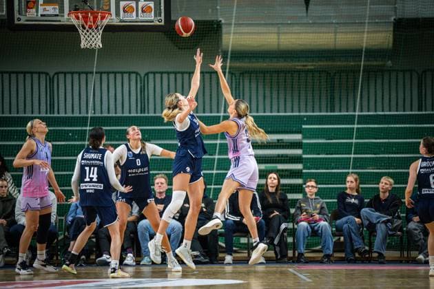 Basketball Berlin 25 10 2025 Season 2025 2026 Toyota DBBL 1 Bundesliga Women, Women Alba Berlin SYNTAINICS MBC Emily Kiser Alba, No 33