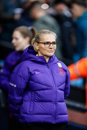 England Women v Brazil Women International Friendly, Länderspiel, Nationalmannschaft England Women s manager Sarina Wiegman during the International Friendly match at the City of Manchester Stadium, Manchester UK Newspapers OUT Copyright: xMaxxTomlinsonx FIL-22400-0040