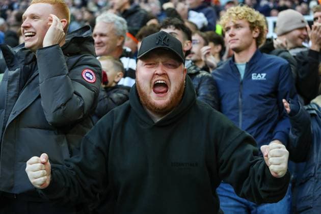 Newcastle United v Fulham, Premier League Newcastle United fan celebrates Bruno Guimaraes Of Newcastle United late winner during the Newcastle United v Fulham Premier League match at St. James Park, Newcastle Upon Tyne, England on 25 October 2025 Credit: Lee Keuneke Every Second Media Editorial use only. All images are copyright Every Second Media Limited. No images may be reproduced without prior permission. All rights reserved. Premier League and Football League images are subject to licensing agreements with Football DataCo Limited. see https: www.football-dataco.com Copyright: xIMAGO EveryxSecondxMediax ESM-1639-0108 LeexKeunekex xEveryxSecondxMediax