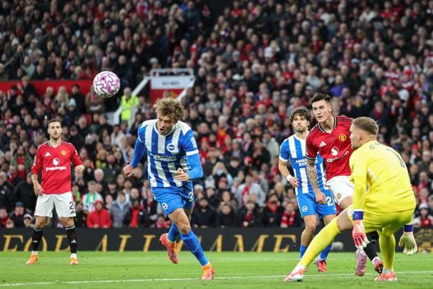 Premier League Manchester United, ManU v Brighton and Hove Albion Mats Wieffer of Brighton & Hove Albion heads the ball clear of his defensive area during the Premier League match Manchester United vs Brighton and Hove Albion at Old Trafford, Manchester, United Kingdom, 25th October 2025 (Photo by Mark Cosgrove News Images) Manchester Old Trafford Greater Manchester United Kingdom Copyright: xMarkxCosgrove NewsxImagesx