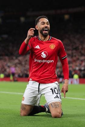 Fußball Premier League Manchester United gegen Brighton Hove Albion 25. Oktober 2025 Premier League Manchester United gegen Brighton Hove Albion Matheus Cunha von Manchester United jubelt nach seinem ersten Tor Foto Simon Stacpoole Abseits Manchester UK  Copyright: xSimonxStacpoolexOffside