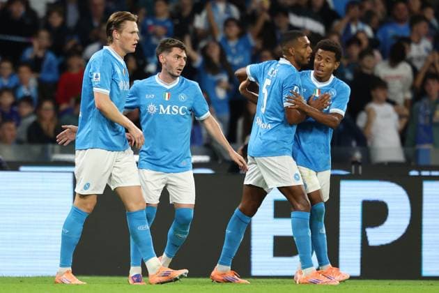 Scott McTominay of SSC Napoli celebrates with team mates after scoring the goal of 2-0 during the Serie A 2025 2026 football match between SSC Napoli and FC Internazionale at Diego Armando Maradona stadium in Naples (Italy), October 25th, 2025. CesarexPurini