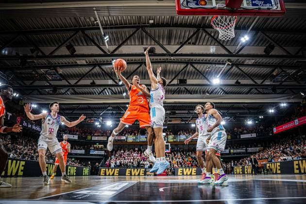 1 Basketball Bundesliga, easyCredit BBL, Season 2025 2026, Men, Main round, Matchday 5, 25 10 2025, RASTA Vechta Telekom Baskets Bonn Alonzo Verge 11 RASTA Vechta at the Korbleger Vechta RASTA Dome Niedersachsen Germany