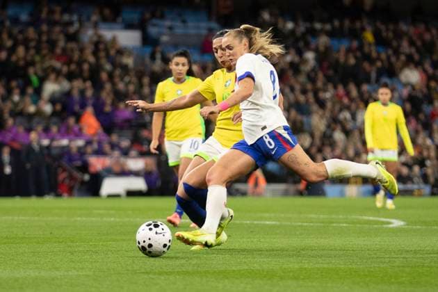 England v Brazil - Women s International Friendly, Länderspiel, Nationalmannschaft Georgia Stanway 8 of England takes a shot at goal during the International Friendly match between England Women and Brazil Women at the Etihad Stadium in Manchester, England, on October 25, 2025. Manchester Manchester United, ManU Kingdom  Copyright: xMIxNewsx originalFilename:fletcher-englandw251025_npEjb.jpg