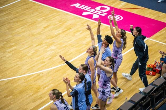 Basketball Berlin 25 10 2025 Season 2025 2026 Toyota DBBL 1 Bundesliga Women, Women Alba Berlin SYNTAINICS MBC Jubel Alba
