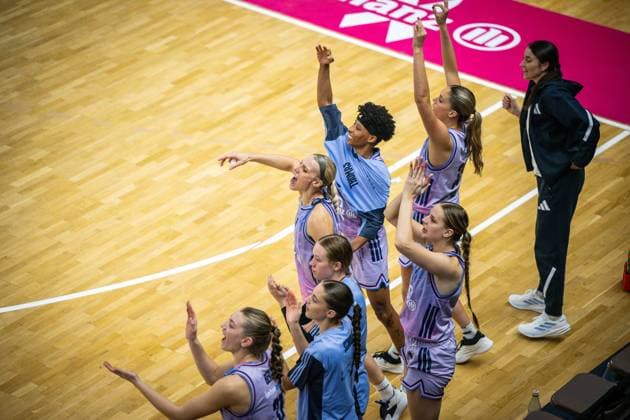 Basketball Berlin 25 10 2025 Season 2025 2026 Toyota DBBL 1 Bundesliga Women, Women Alba Berlin SYNTAINICS MBC Jubel Alba