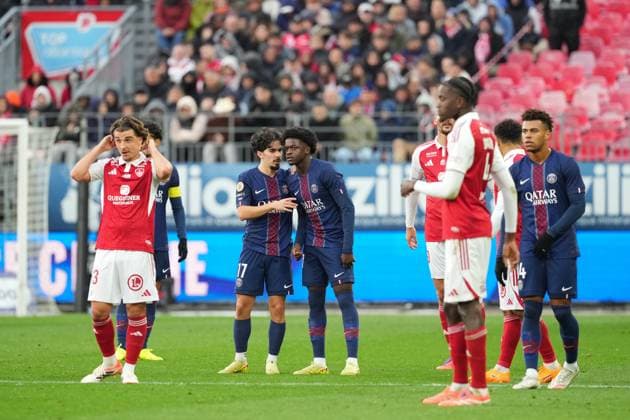 Stade Brestois 29 v Paris Saint-Germain FC - Ligue 1 McDonald s 2025 2026 47 Quentin Enzo Leo Ndjantou MBITCHA (psg) - 17 VITINHA (psg) during the Ligue 1 McDonald s match between Brest and Paris at Stade Francis Le Ble on October 25, 2025 in Brest, France. Brest France  Copyright: xFEPx 776348173