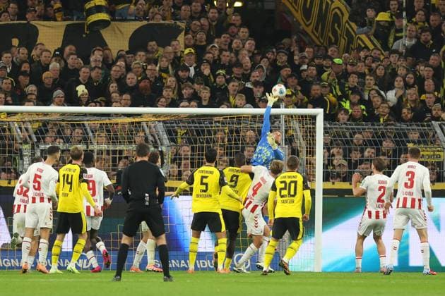 Marvin Schwaebe 1 FC Koeln, 1 GER, Borussia Dortmund vs. 1 FC Koeln, Football, 1 Liga, Matchday 8, Season 2025 2026, 25 10 2025 DFL REGULATIONS PROHIBIT ANY USE OF PHOTOGRAPHS AS IMAGE SEQUENCES AND OR QUASI VIDEO GER, Borussia Dortmund vs. 1 FC Koeln, Football, 1 Liga, Matchday 8, Season 2025 2026, 25 10 2025 Dortmund Copyright: xEibner-Pressefoto FrankxZeisingx EP_FZG