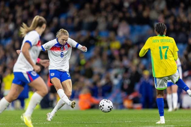 England Women v Brazil Women Friendly 25 10 2025. England Women defender Esme Morgan (6) shoots at goal during the Friendly match between England Women and Brazil Women at the Etihad Stadium, Manchester, England on 25 October 2025. Editorial use only , Copyright: xManjitxNarotrax PSI-23064-0041