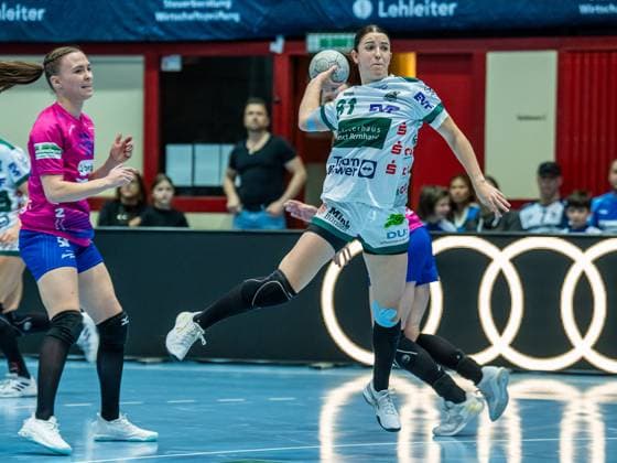 Lea Neubrander Frisch Auf Frauen, 81 kommt frei zum Wurf, Sport Union Neckarsulm vs Frisch Auf Goeppingen, Handball, 1 Bundesliga, Season 2025 2026, 25 10 2025 Sport Union Neckarsulm vs Frisch Auf Goeppingen, Handball, 1 Bundesliga, Season 2025 2026, 25 10 2025 Neckarsulm Copyright: xEibner-Pressefoto MichaelxSchmidx EP_MST