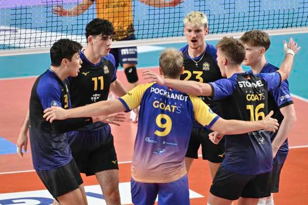 GER 1 VBL, SVG Lueneburg vs cerebricks VOLLEY GOATS Central Germany 25 10 2025, LKH Arena, Lueneburg, GER 1 VBL, SVG Lueneburg vs cerebricks VOLLEY GOATS Central Germany in the picture the team from Central Germany cheers nordphotoxGmbH xWitke nph00002