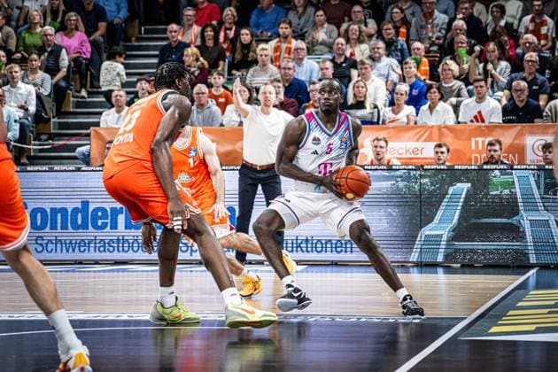 1 Basketball Bundesliga, easyCredit BBL, Season 2025 2026, Men, Main round, 5 Matchday, 25 10 2025, RASTA Vechta Telekom Baskets Bonn Tylan Birts 5 Telekom Baskets Bonn in action Vechta RASTA Dome Lower Saxony Germany