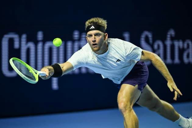 25th October 2025; St. Jakobshalle, Basel, Switzerland; 2025 ATP, Tennis Herren Swiss Indoor Tennis Day 7; Alejandro Davidovich Fokina (ESP) in action during the match against Ugo Humbert (FRA) in the semi finals  DavidxEmm