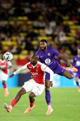 AS Monaco FC v Toulouse FC - Ligue 1 McDonald s 2025 2026 George Ilenikhena of AS Monaco and Mark McKenzie of Toulouse challenge during the Ligue 1 McDonald s match between Monaco FC and Toulouse at Stade Louis II on October 25, 2025 in Monaco, Monaco. Monaco Stade Louis II Monaco Monaco Copyright: xNealxSimpson Sportsphoto APLx 14139630